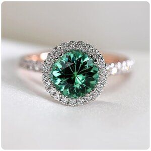 🔥 Noble Vintage Pure Green Zircon Beautiful Luxury Rings for Women, PD420